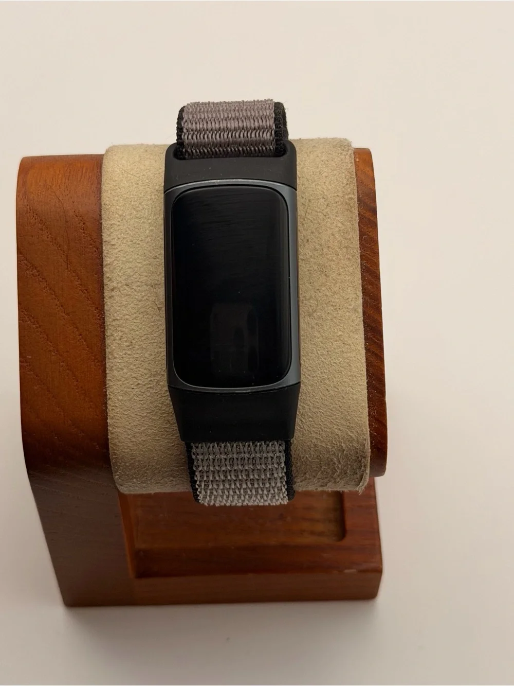 Fitbit Charge 5, Charger included, new band, smartwatch, fitness tracker